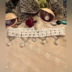 White Lace choker Simple Silver White Faux Pearls